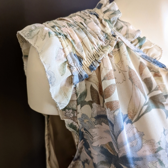 Women's | Rose + Olive | Sleeveless Blouse | LG - Picture 5 of 8